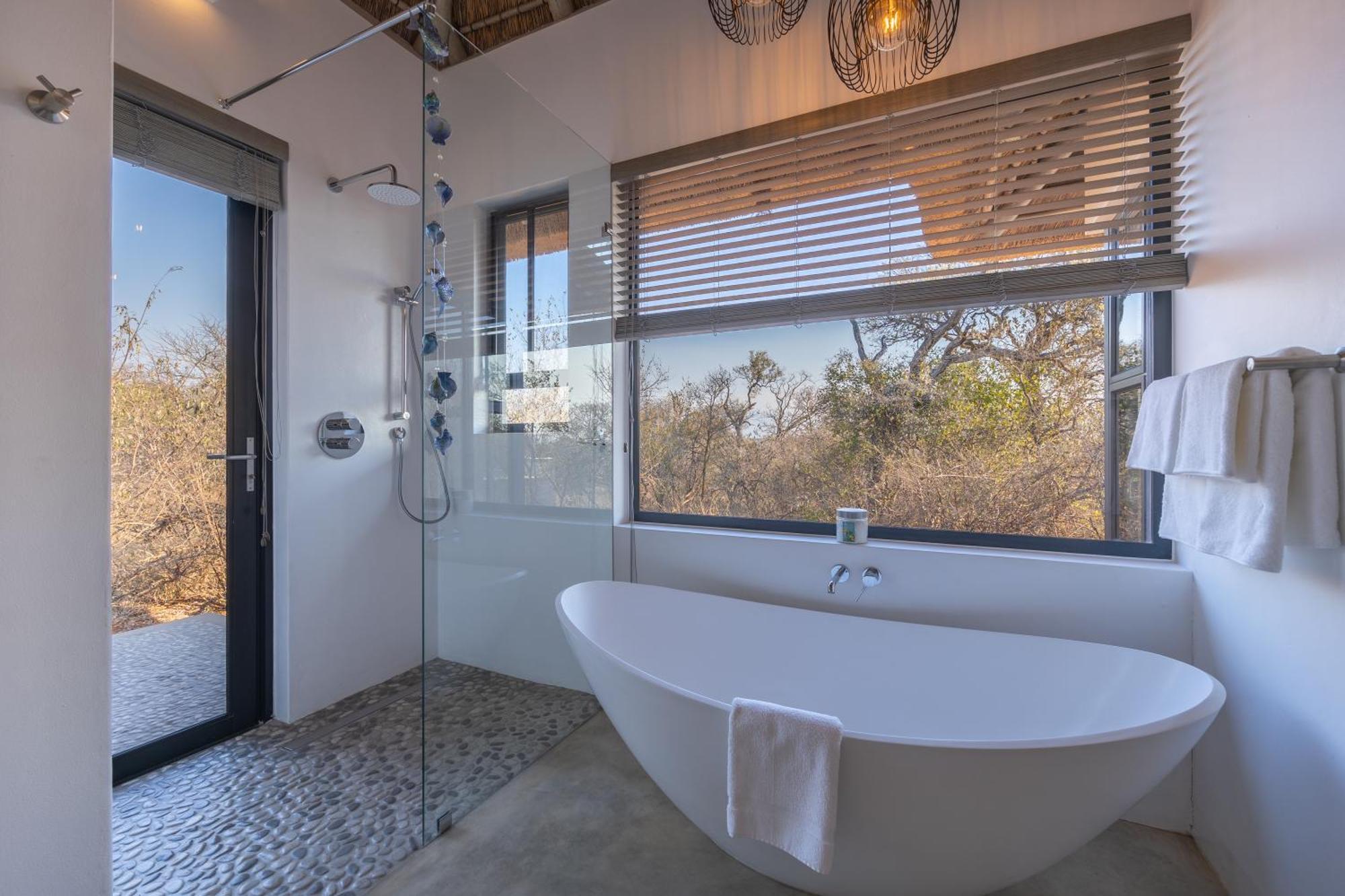 Villa Lanterfant - Luxury Stay In Nature - Solar Powered Hoedspruit Bagian luar foto